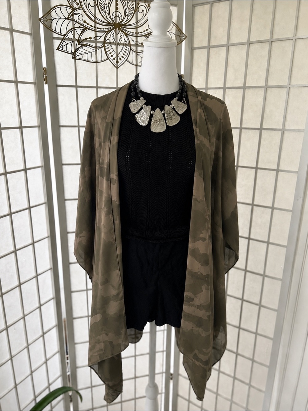 🌿Boho 4Pc Bundle NWT Tank , Shorts, Camo Kimono ,Necklace!